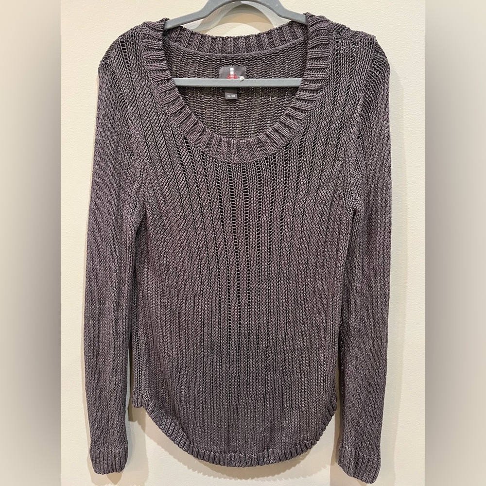 Woman’s size XL sweater